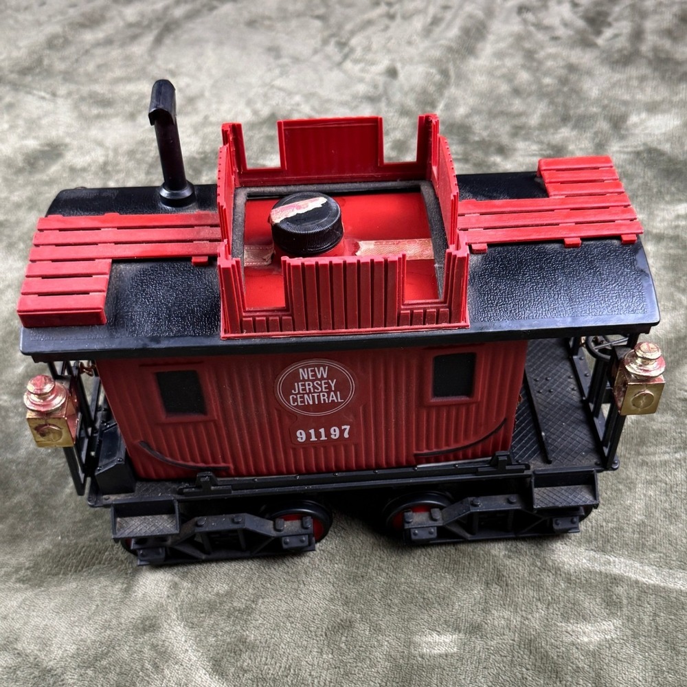 Vintage 1982 Jim Beam New Jersey Central 91197 Caboose Decanter Regal China